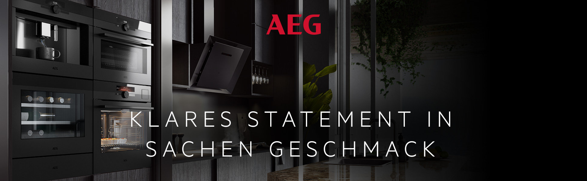 AEG Titelbild mit mattschwarzen Geräten. 